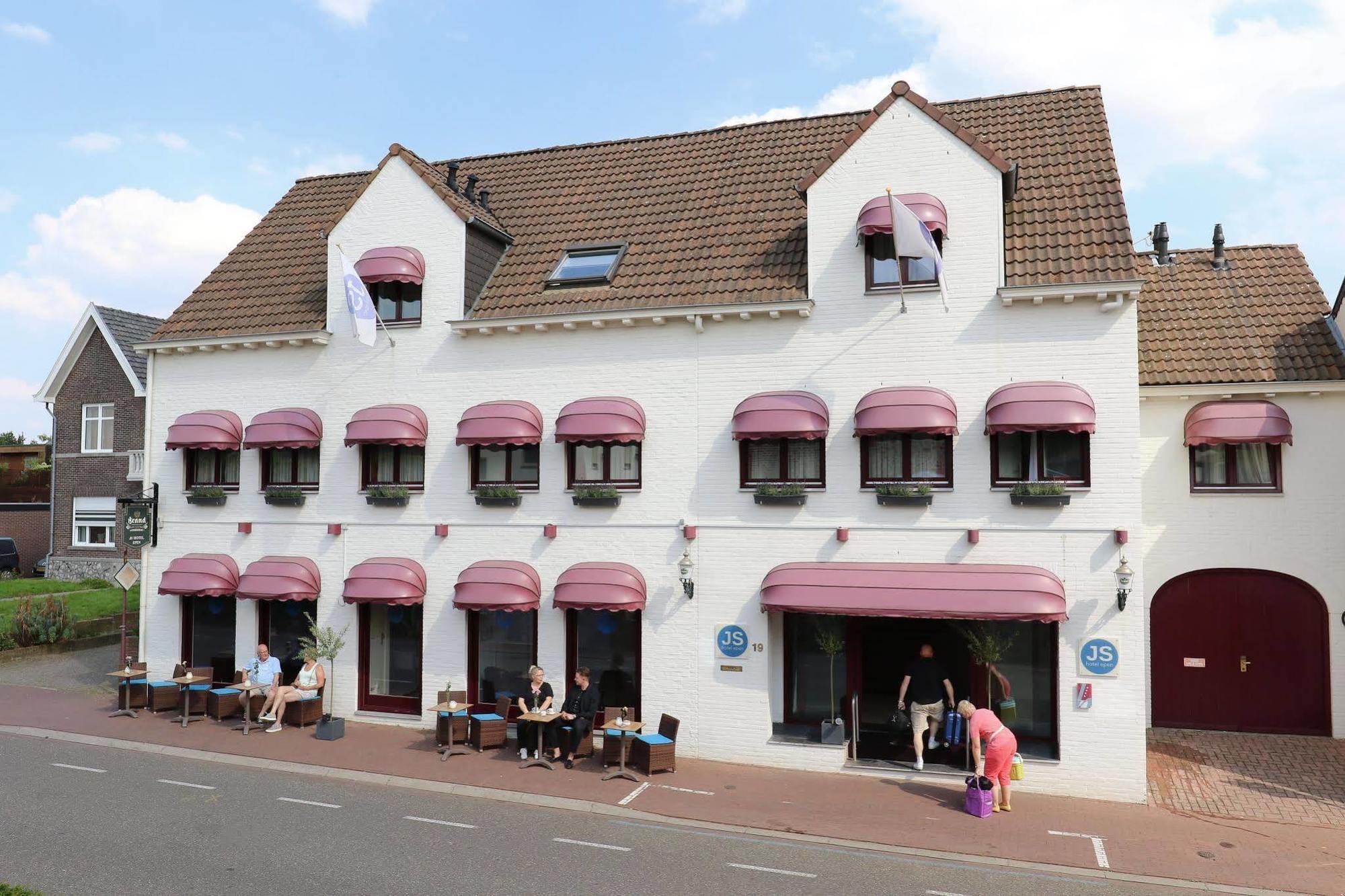 Js Hotel Epen Exteriér fotografie