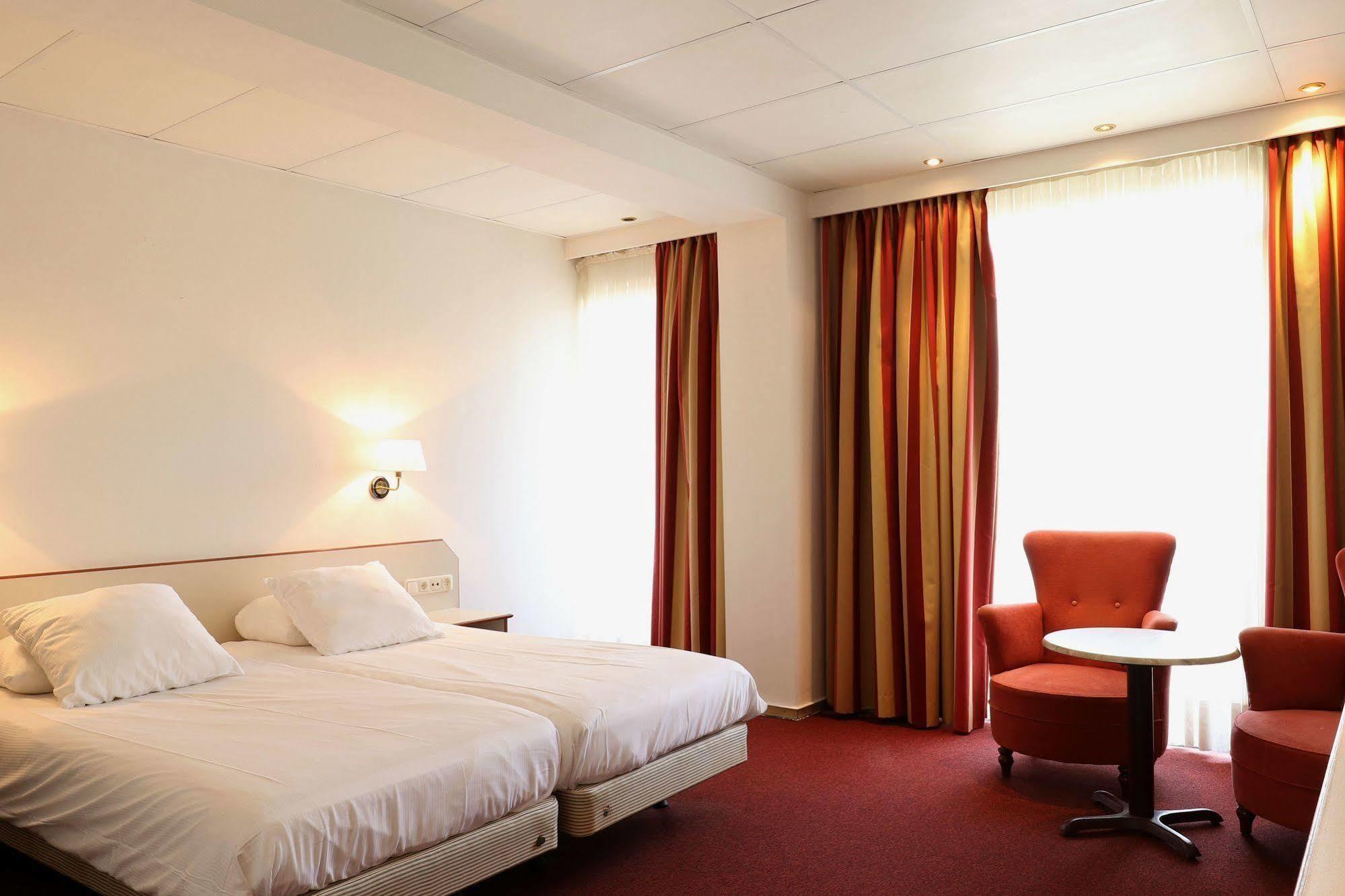 Js Hotel Epen Exteriér fotografie