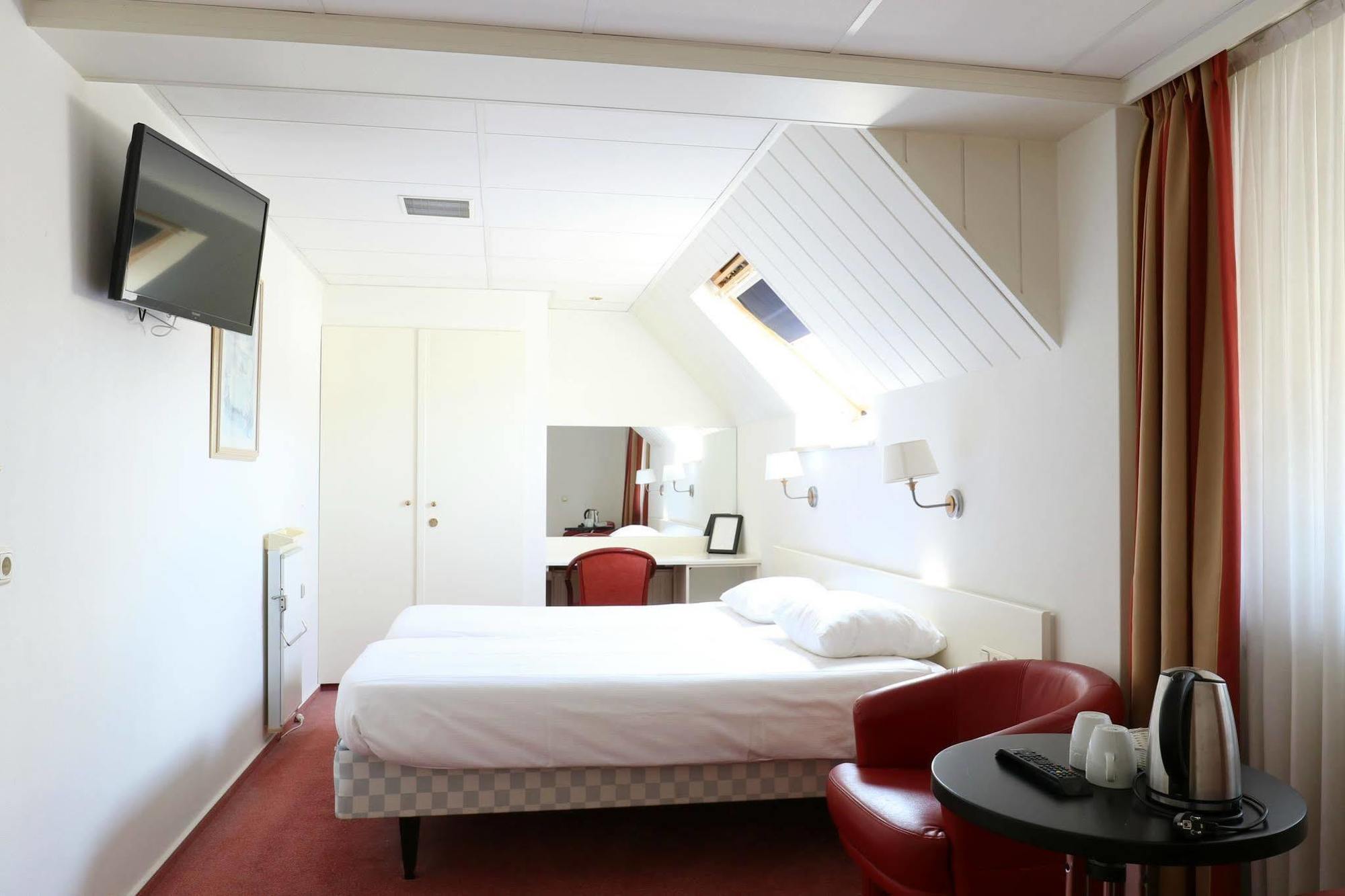 Js Hotel Epen Exteriér fotografie