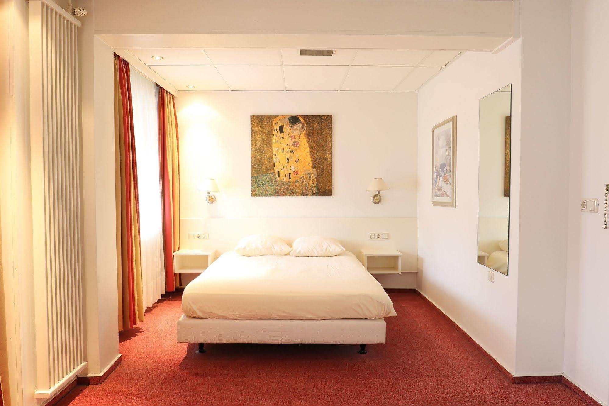Js Hotel Epen Exteriér fotografie